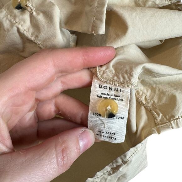 Donni Pop Button Down Beige Tan Neutral Medium Cotton Poplin - Picture 4 of 6